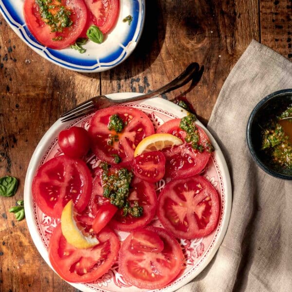 Frisse tomatensalade met pistou